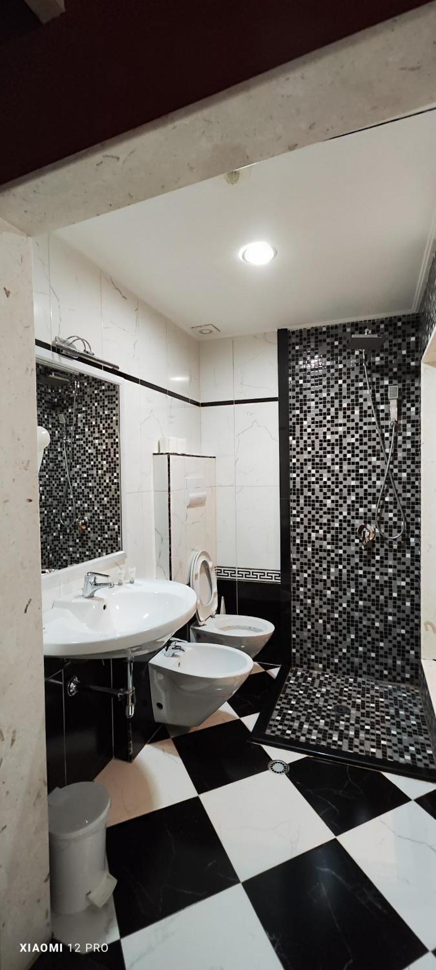 Hotel Kastria Tirana Exterior foto